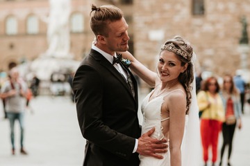 elope in Florence Italy